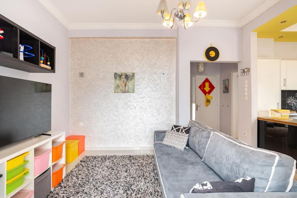 Apartment With Terrace In Piraiki Piräus Exterior foto
